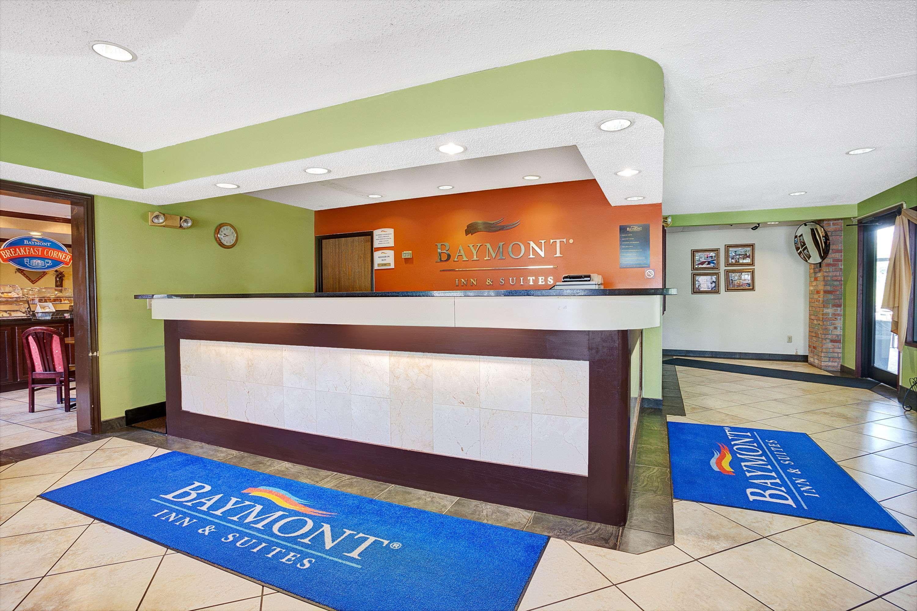 Hotel Baymont By Wyndham Monroe Exterior foto